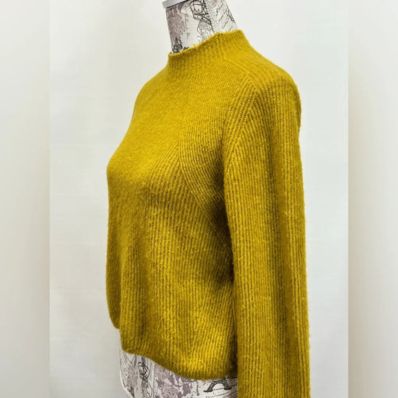 BANANA REPUBLIC Mustard yellow mock neck ribbed crop sweater size S - Picture 3 of 13
